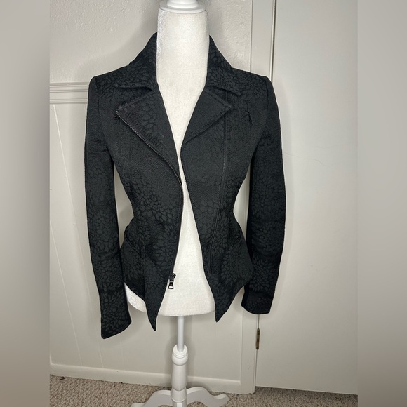 BCBGmaxazria Black Boe Fitted Jacquard Jacket with Peplum and Zippers - Picture 1 of 9